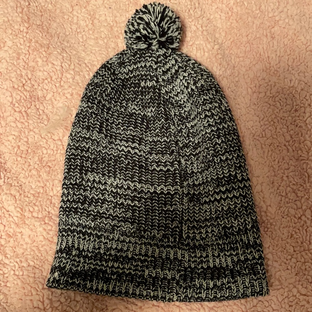 Aritzia beanie ✨